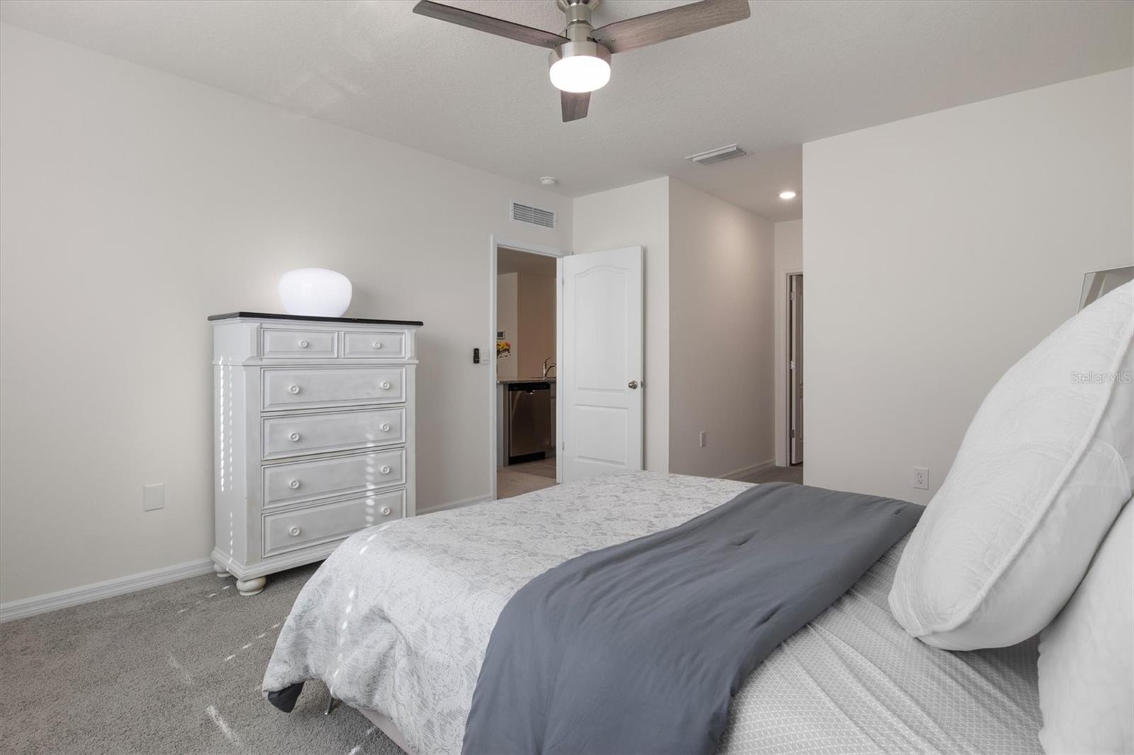 Image 23 of 36 For 2006 Doe Run Drive