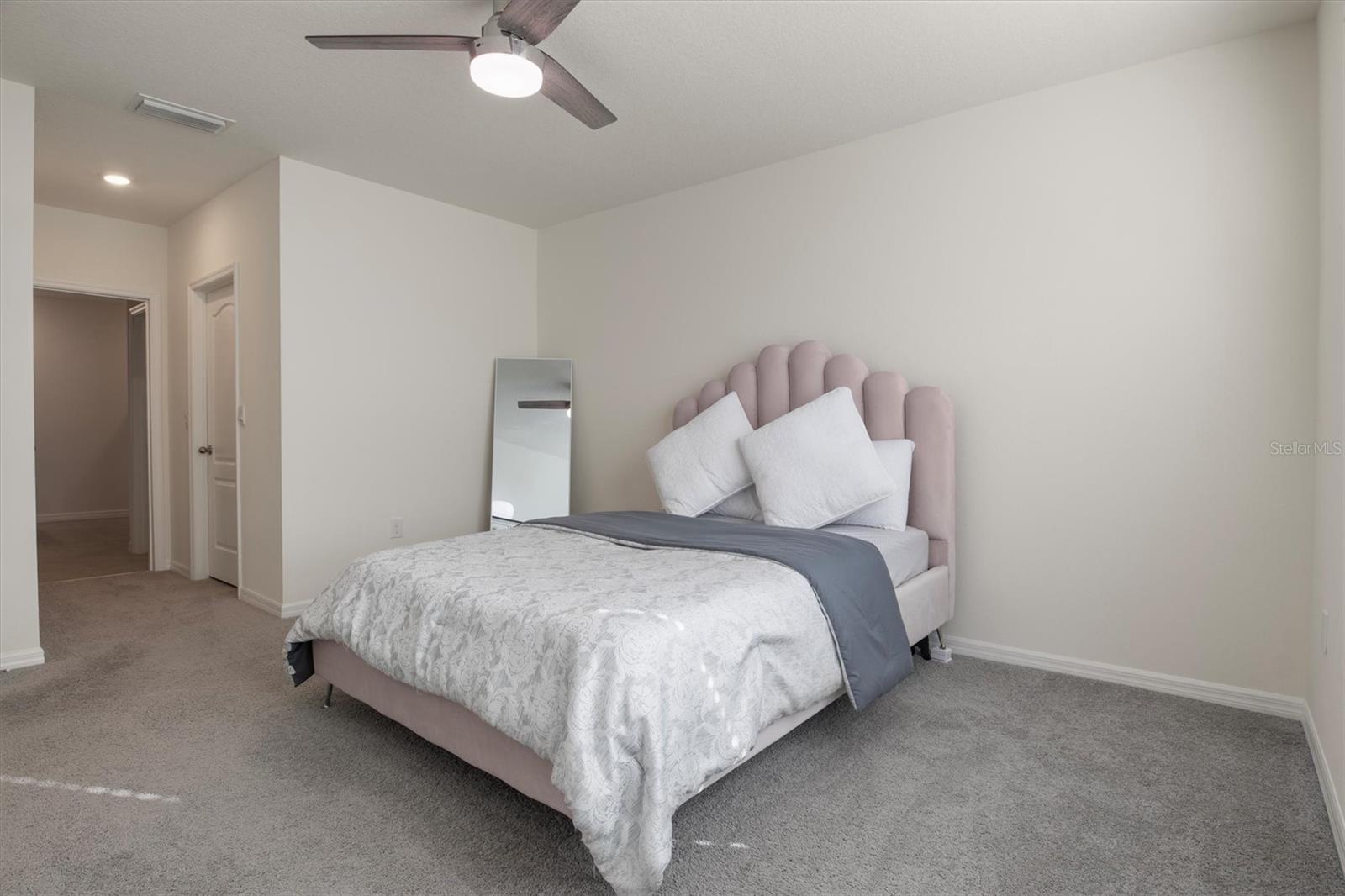 Image 24 of 36 For 2006 Doe Run Drive