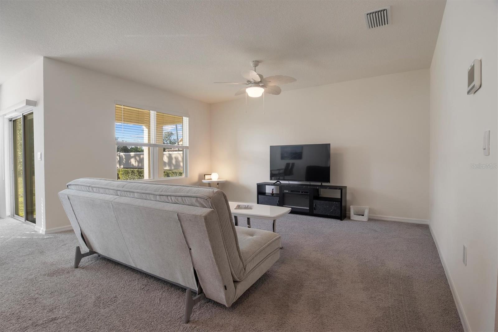 Image 9 of 36 For 2006 Doe Run Drive