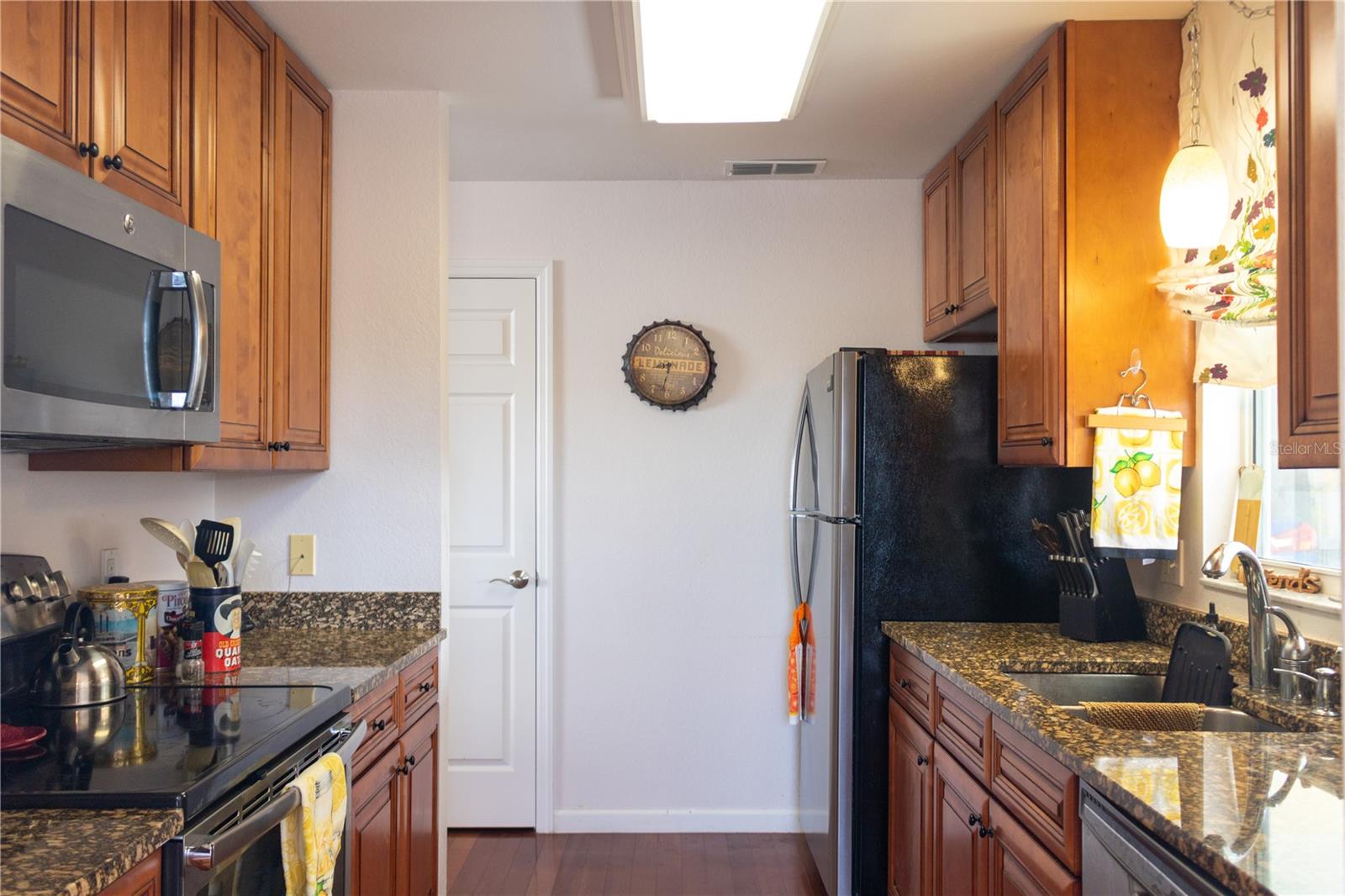 Image 7 of 30 For 4209 Jacaranda Drive