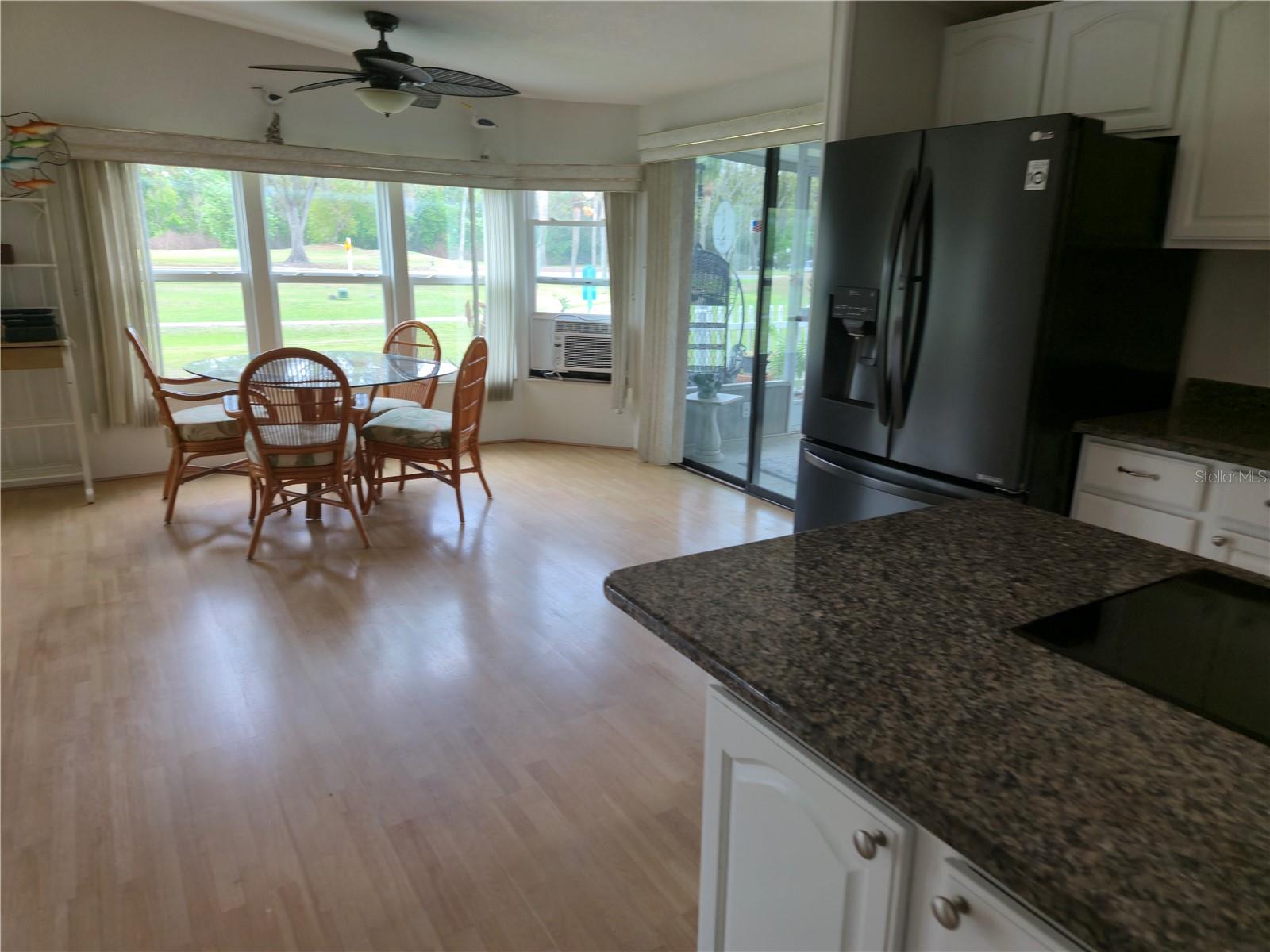 Image 19 of 100 For 131 Victoria Drive