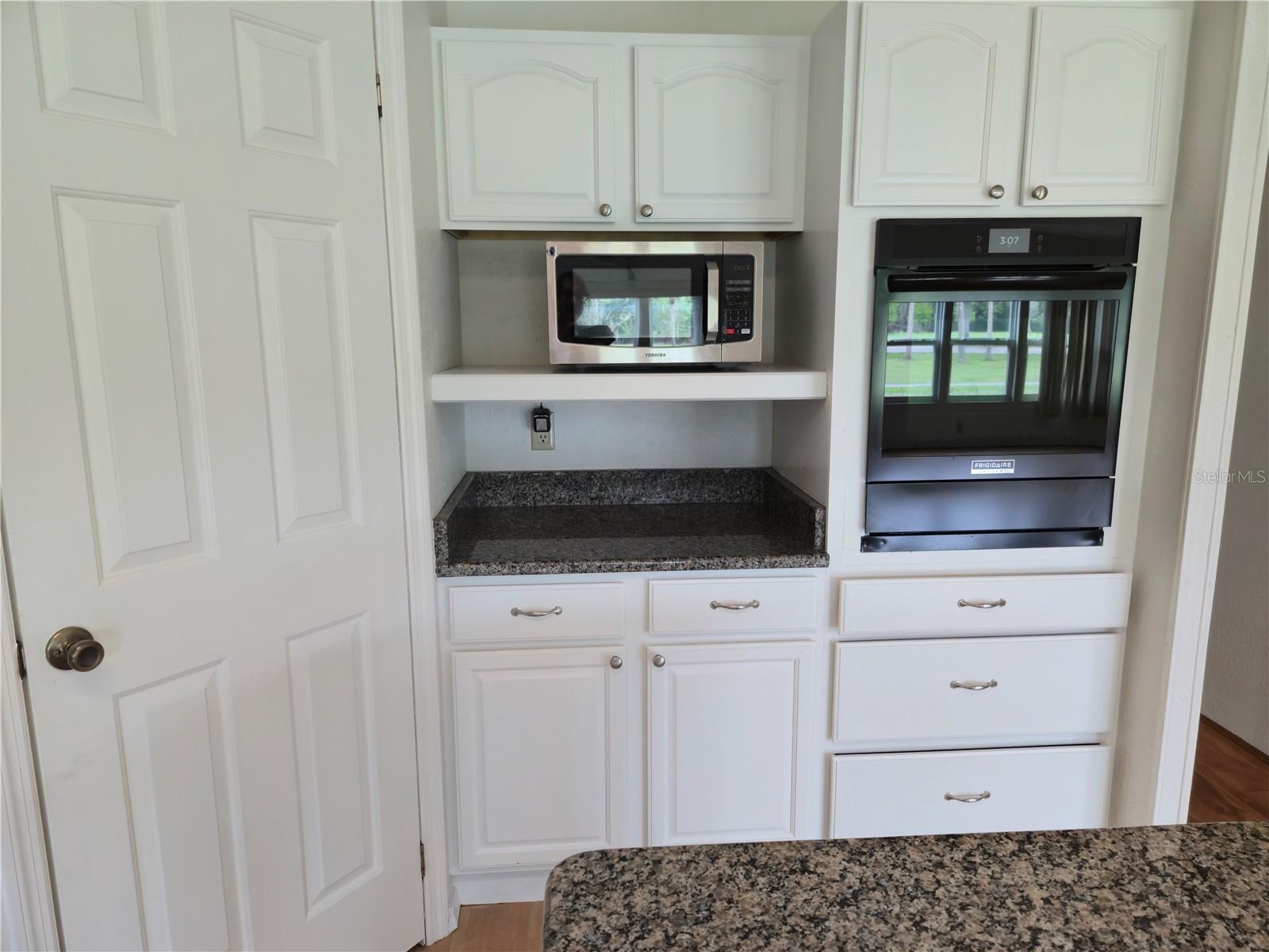 Image 27 of 100 For 131 Victoria Drive