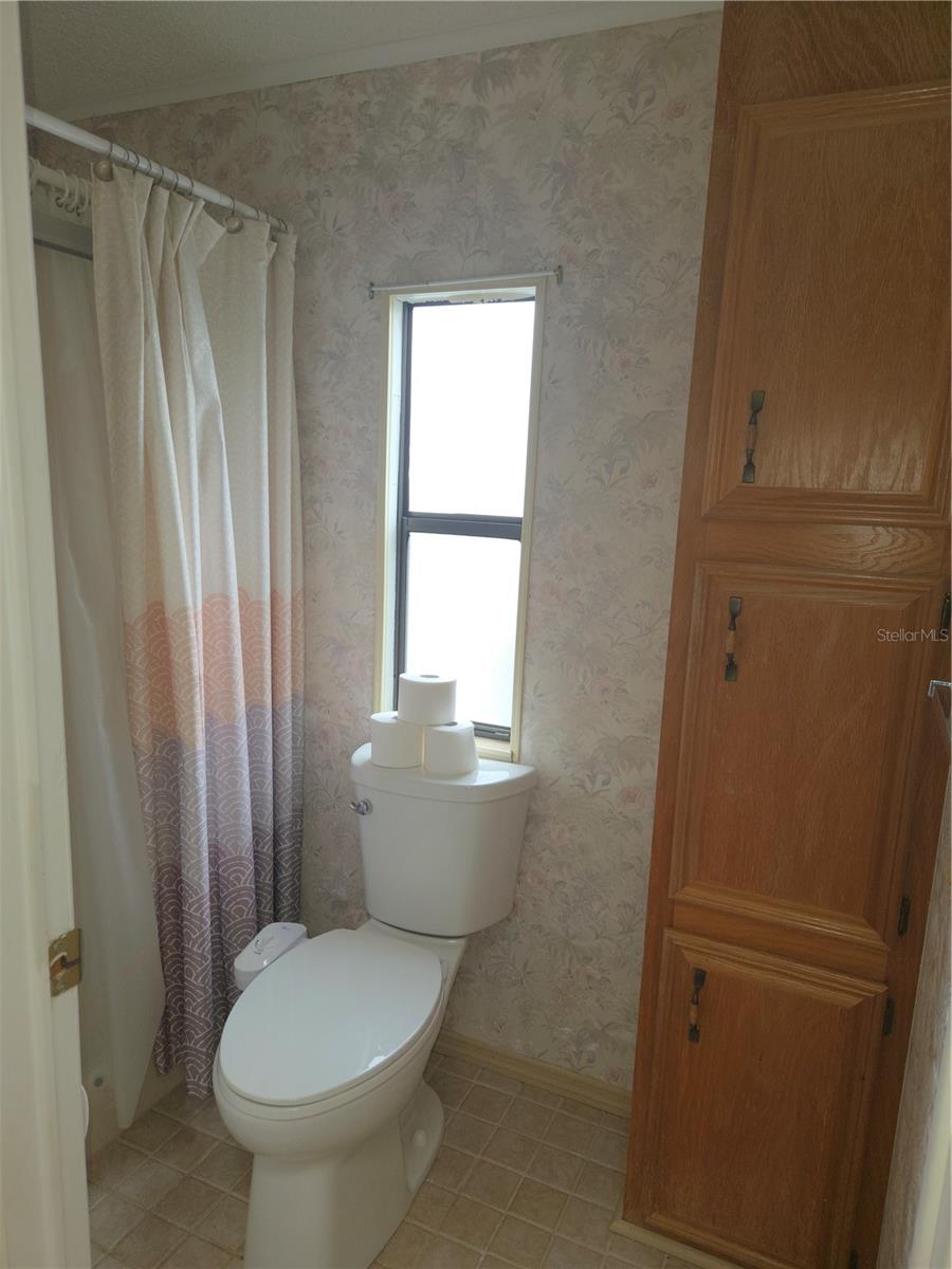 Image 44 of 100 For 131 Victoria Drive