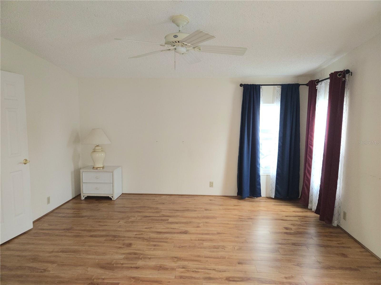 Image 47 of 100 For 131 Victoria Drive