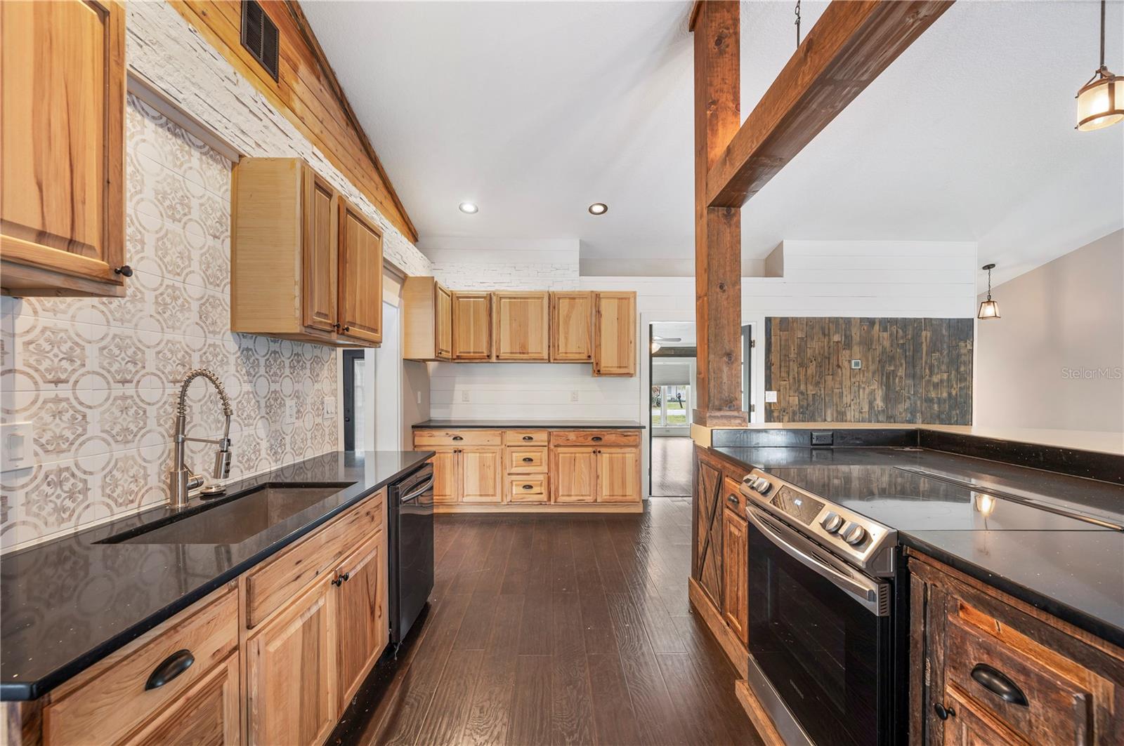 Image 15 of 43 For 132 Alachua Drive