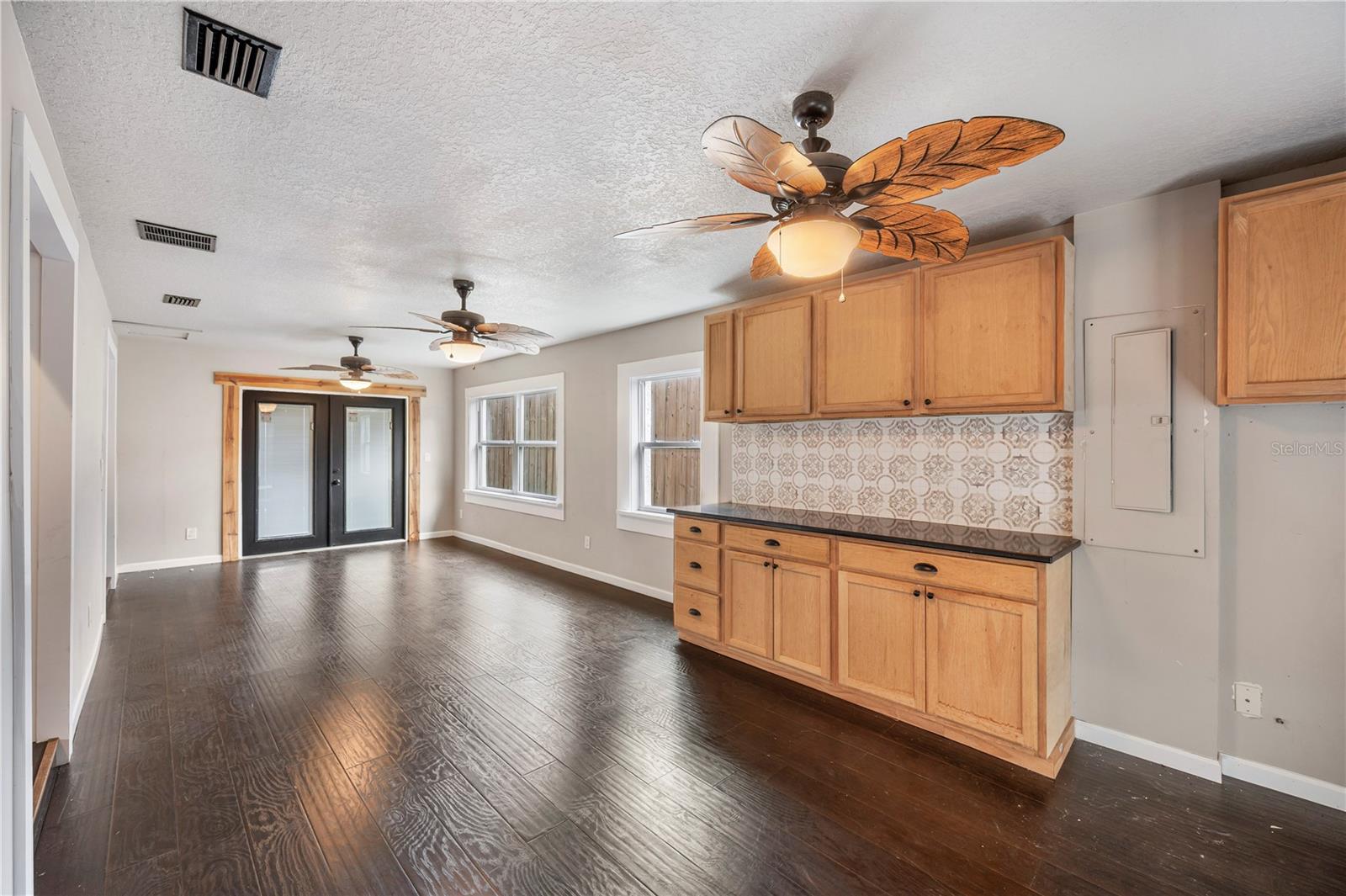 Image 19 of 43 For 132 Alachua Drive