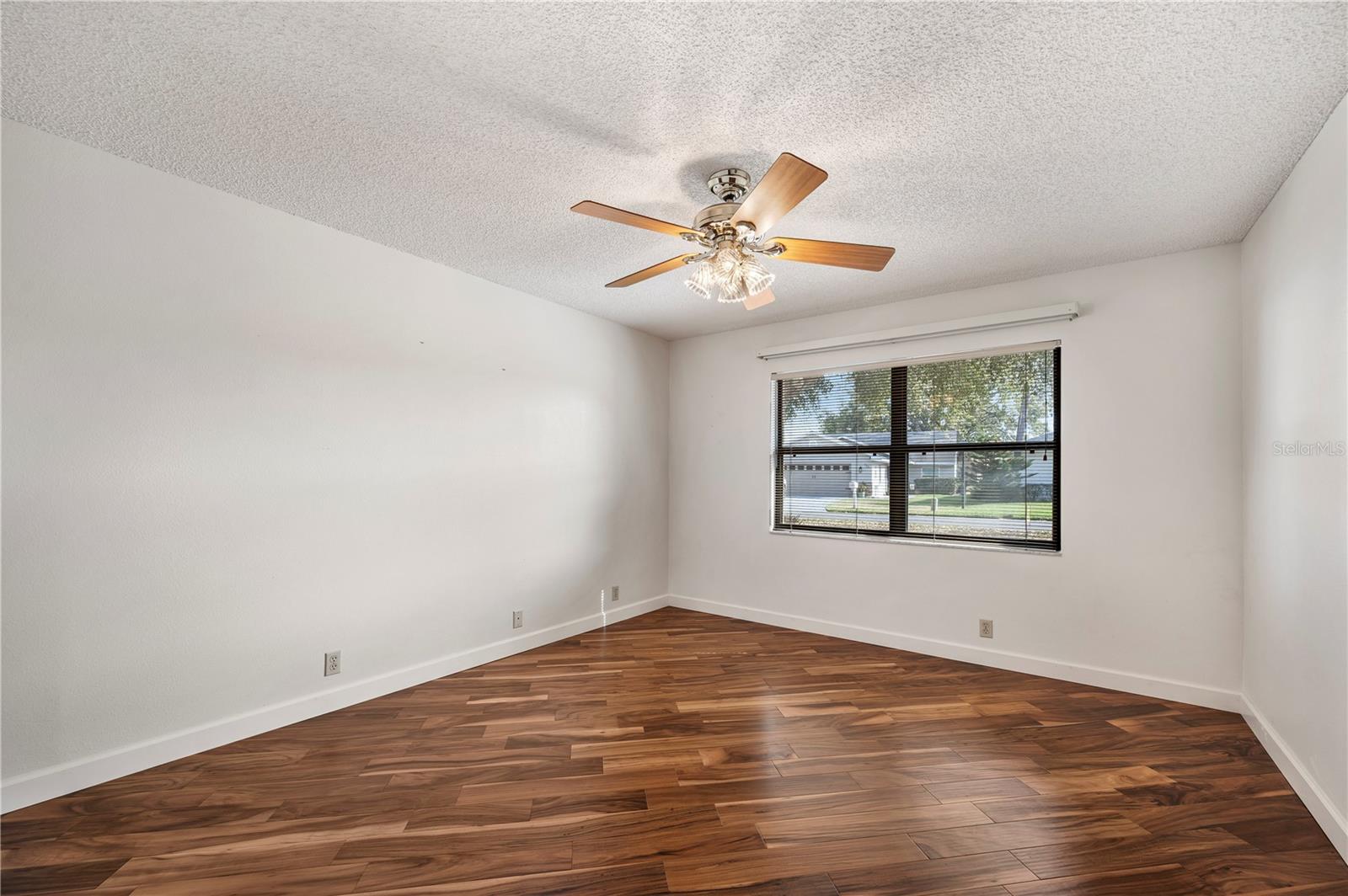 Image 17 of 42 For 730 Canberra Road