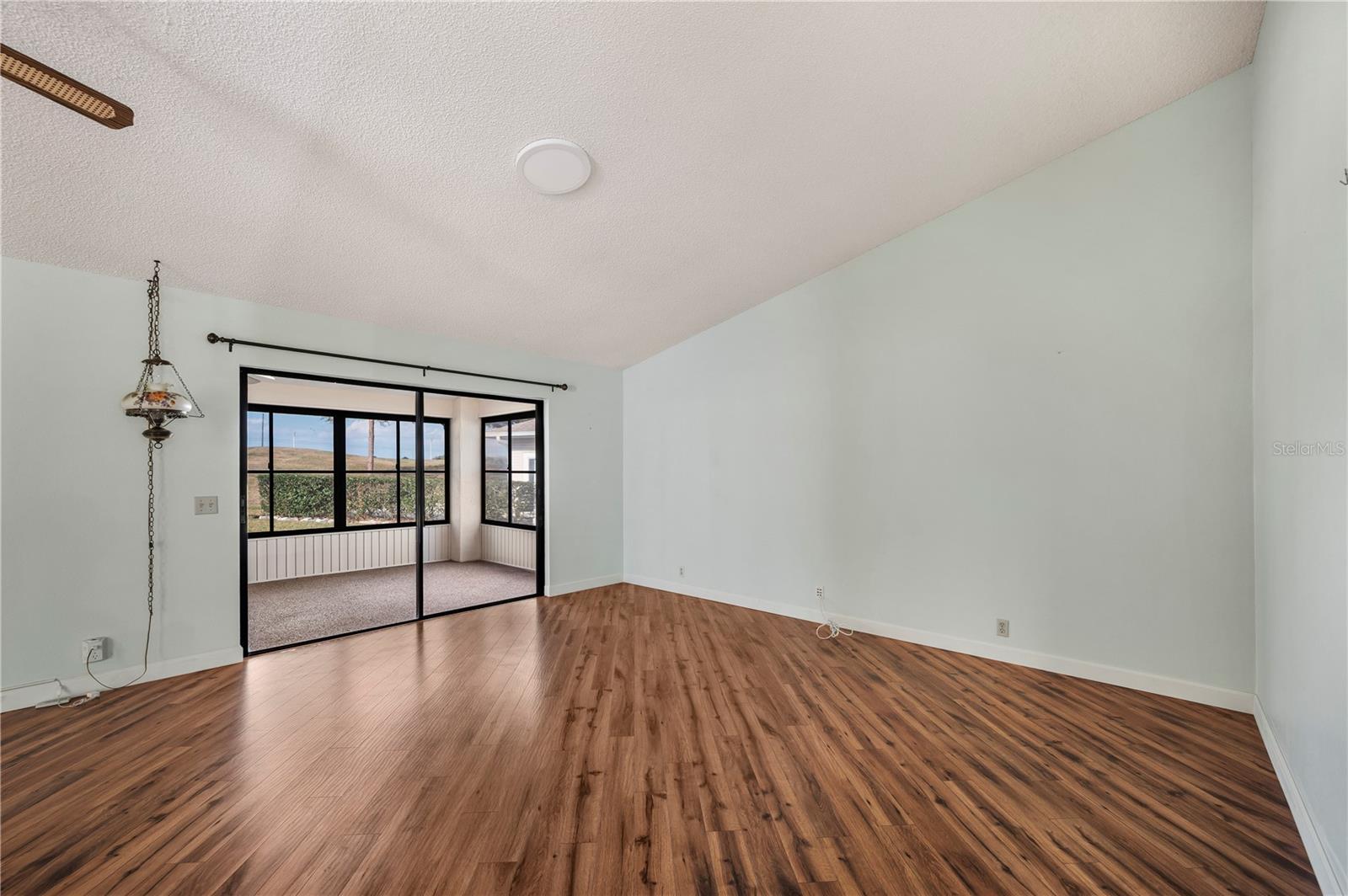 Image 6 of 42 For 730 Canberra Road