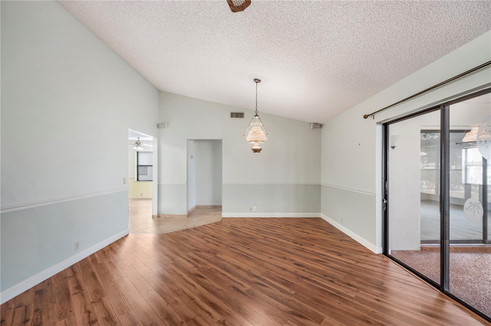 Image 8 of 42 For 730 Canberra Road