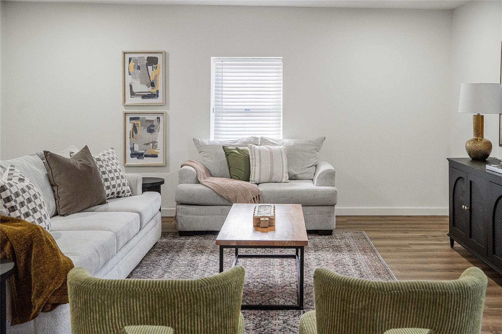 Image 17 of 27 For 4930 Sharon Avenue