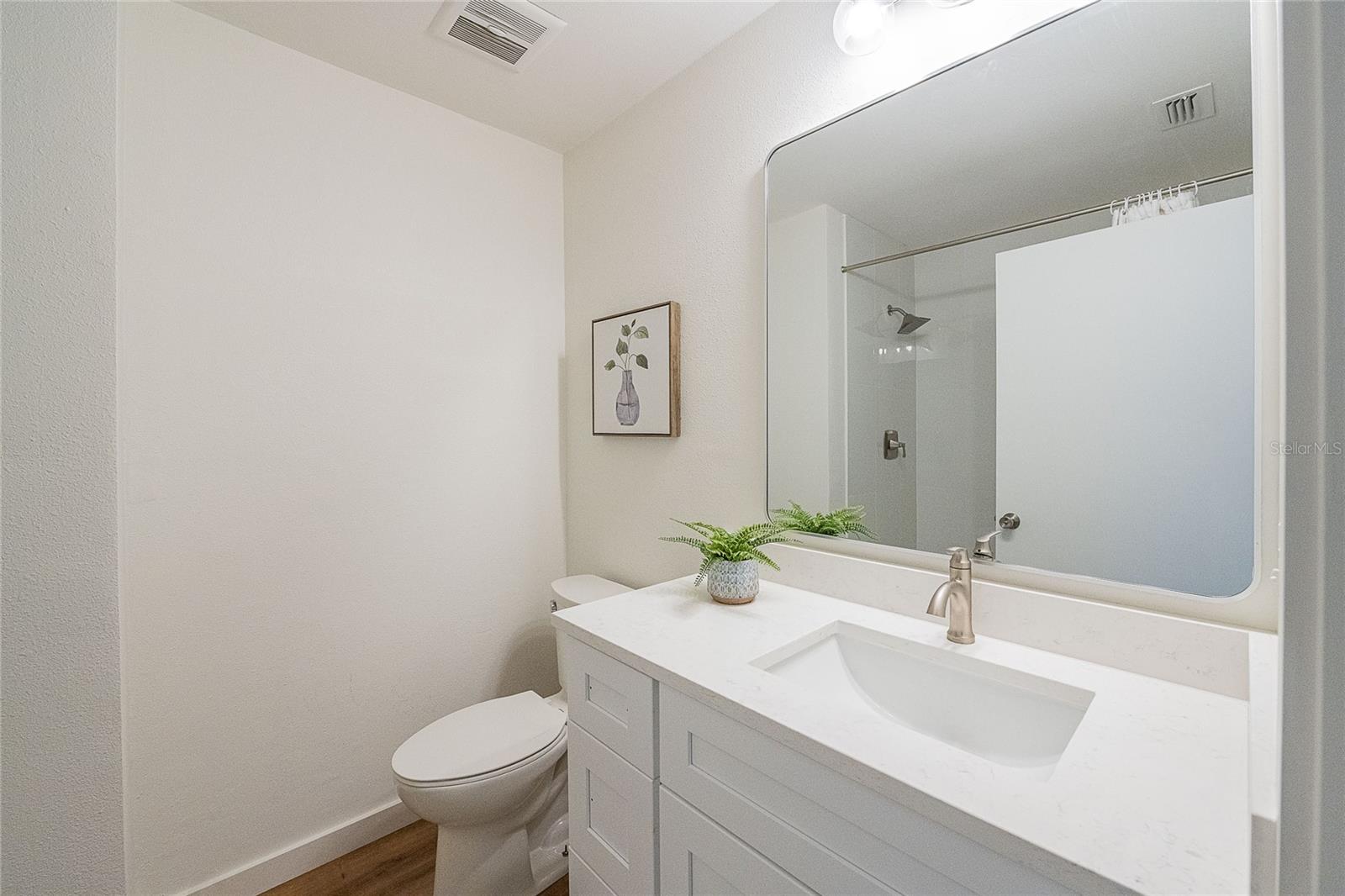 Image 24 of 27 For 4930 Sharon Avenue