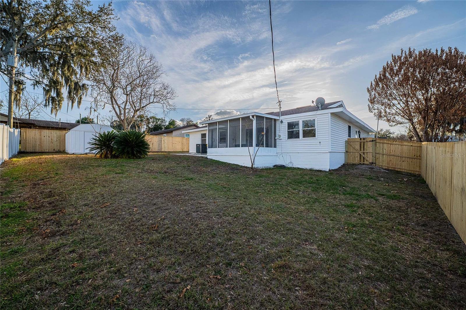 Image 25 of 27 For 4930 Sharon Avenue