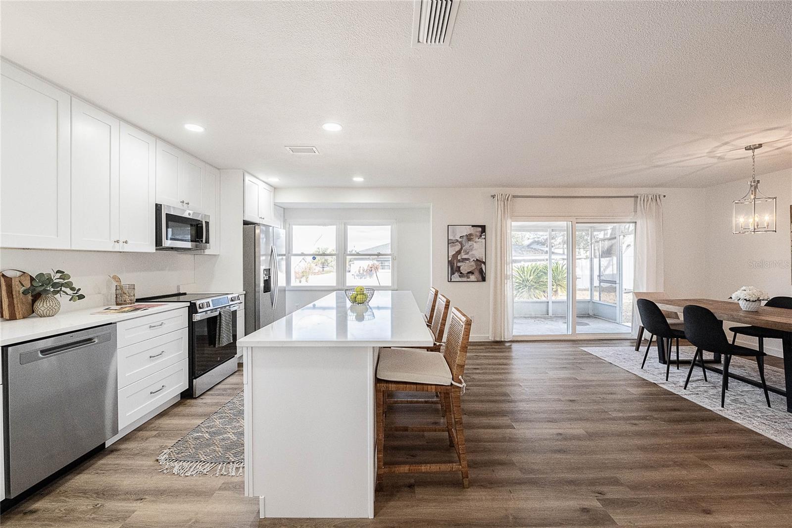 Image 9 of 27 For 4930 Sharon Avenue