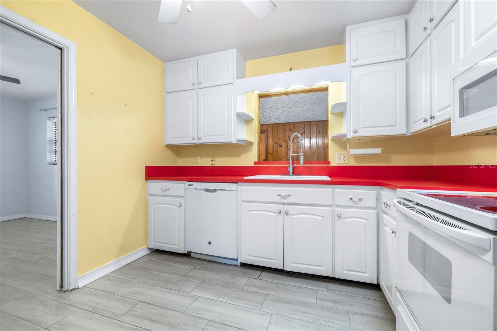 Image 11 of 54 For 319 Granada Road