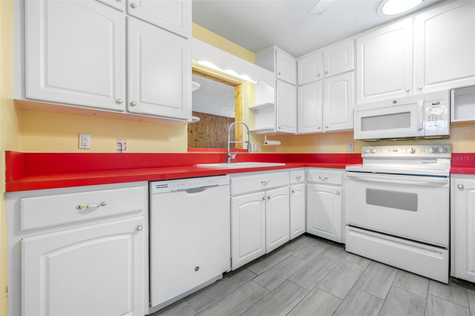 Image 13 of 54 For 319 Granada Road