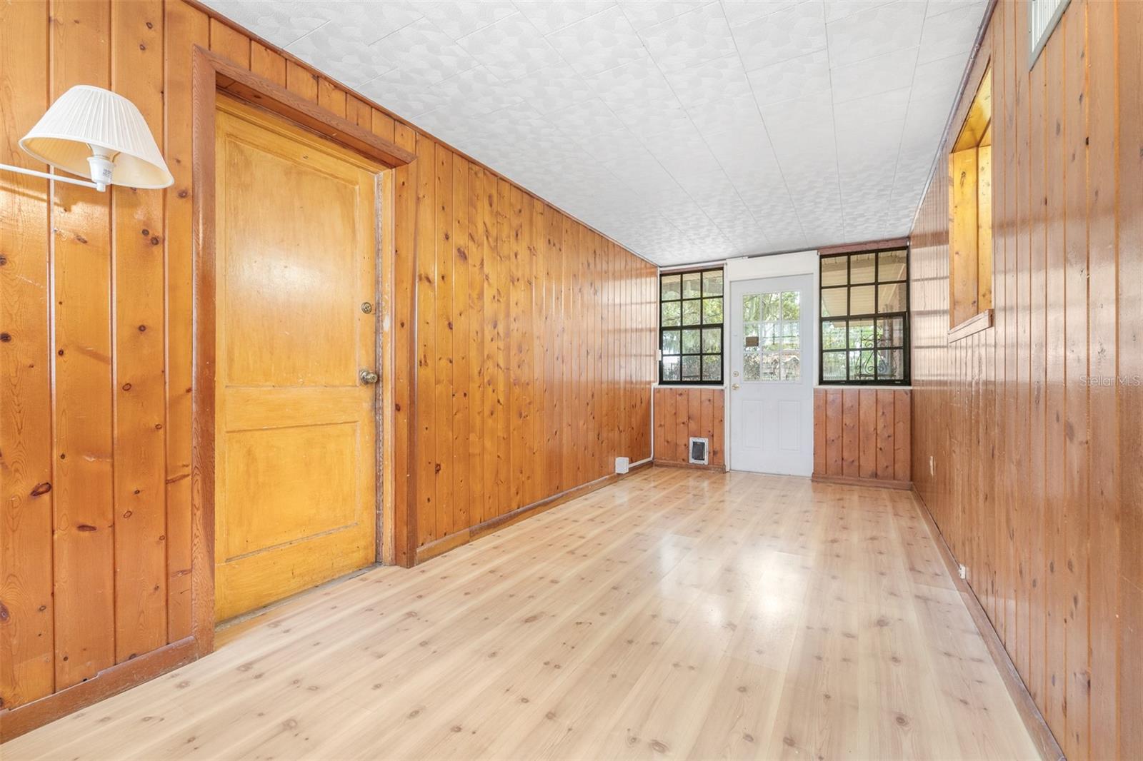 Image 18 of 54 For 319 Granada Road