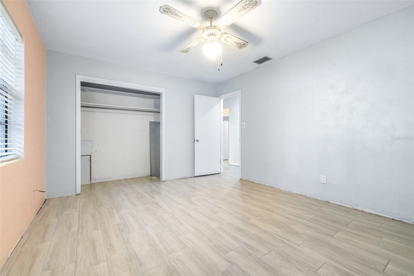 Image 24 of 54 For 319 Granada Road