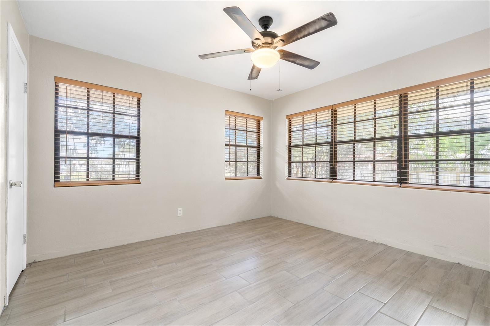 Image 26 of 54 For 319 Granada Road