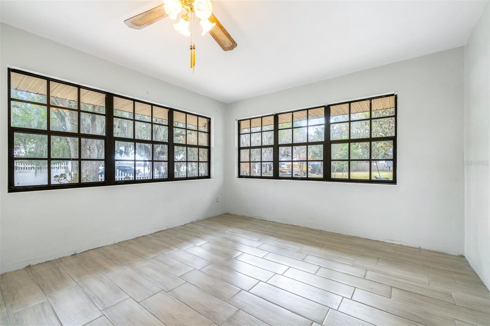 Image 29 of 54 For 319 Granada Road