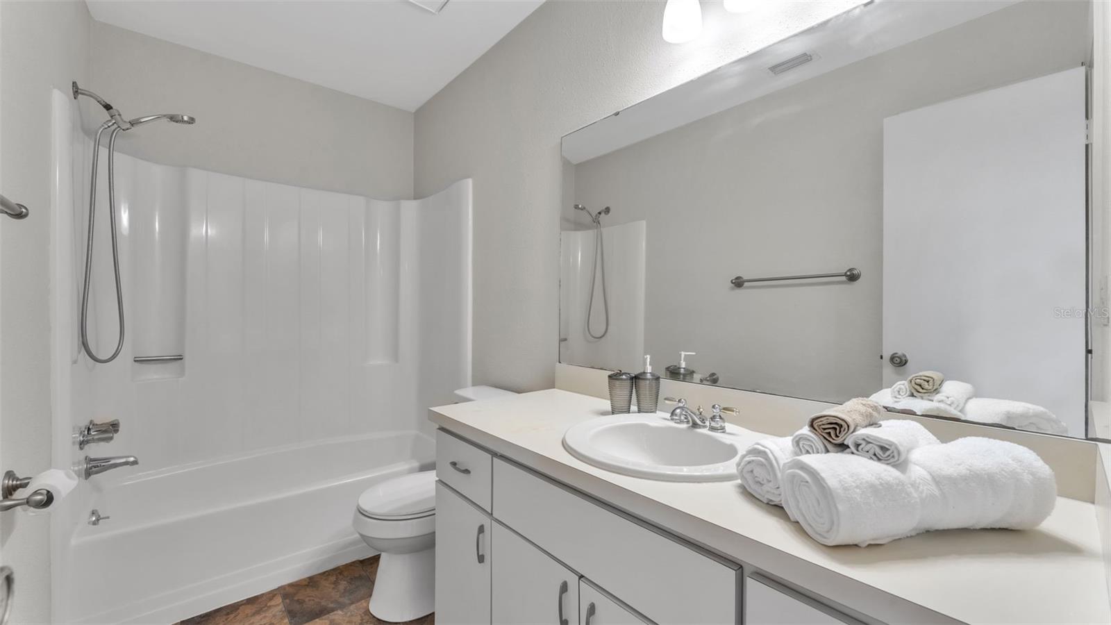 Image 13 of 38 For 908 Whisper Lake Drive