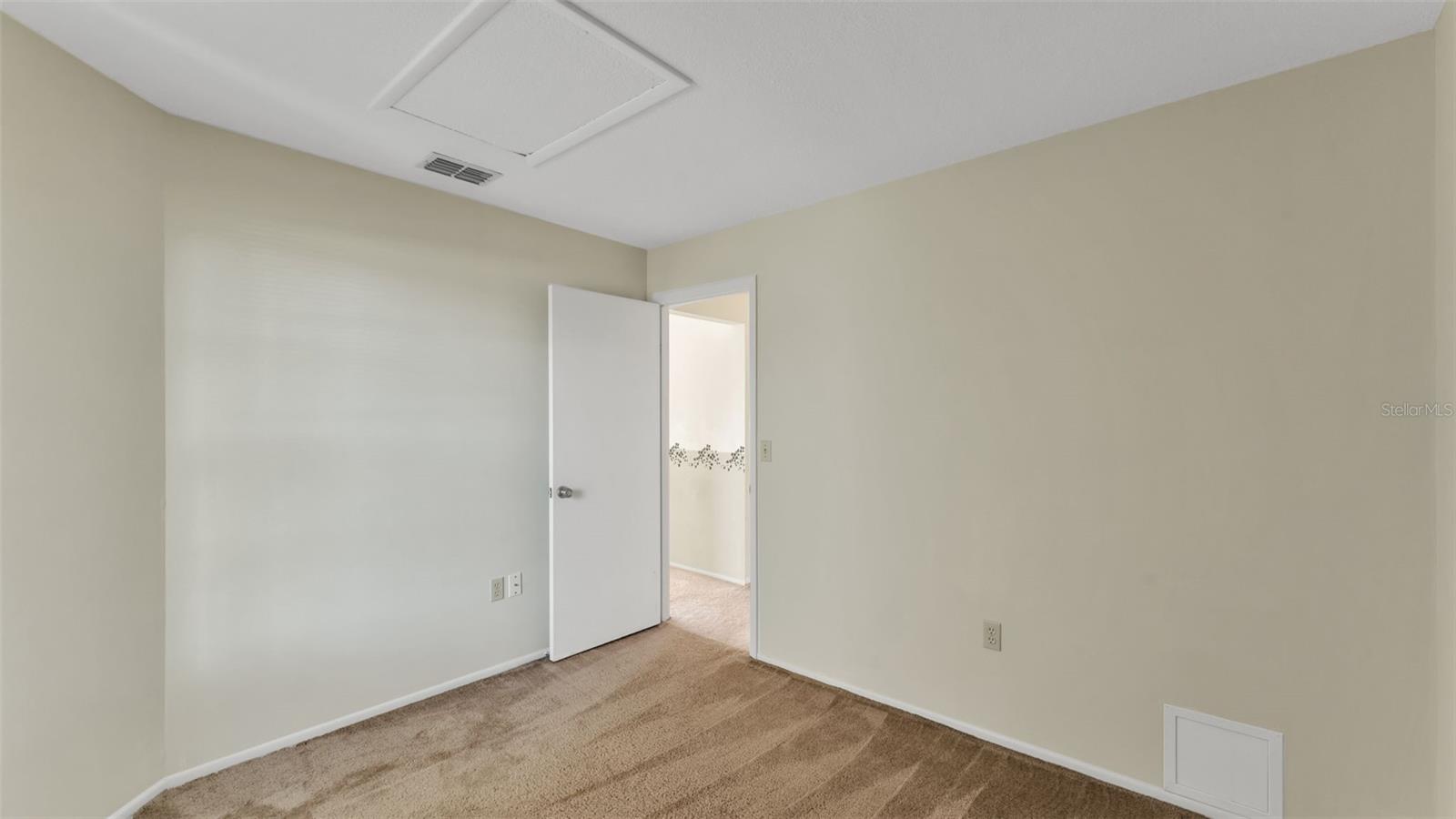 Image 23 of 38 For 908 Whisper Lake Drive