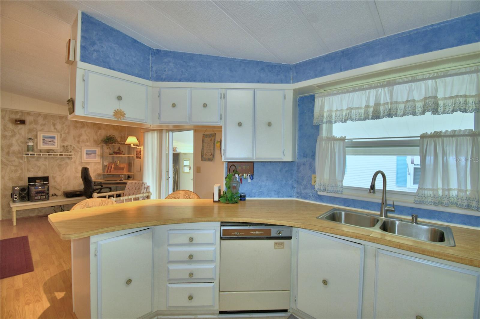 Image 19 of 65 For 4410 Limewood Street