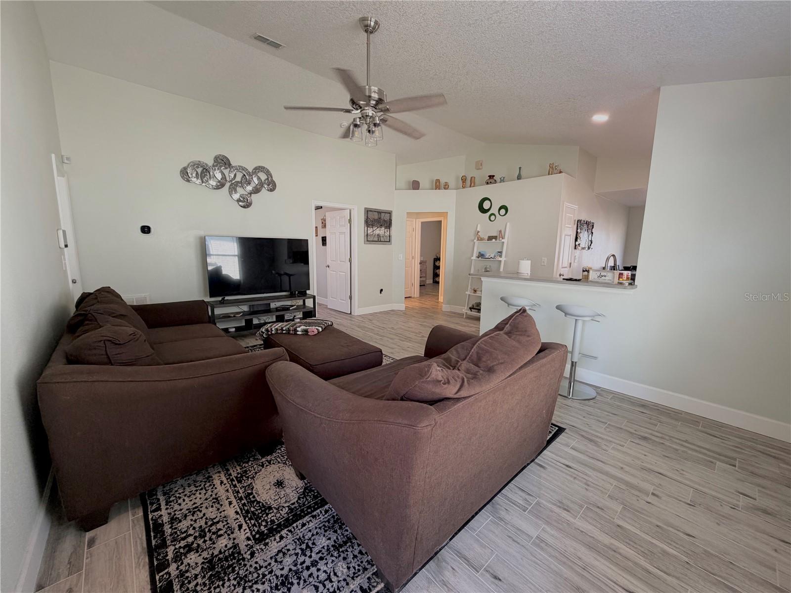 Image 3 of 23 For 1332 Dew Bloom Road