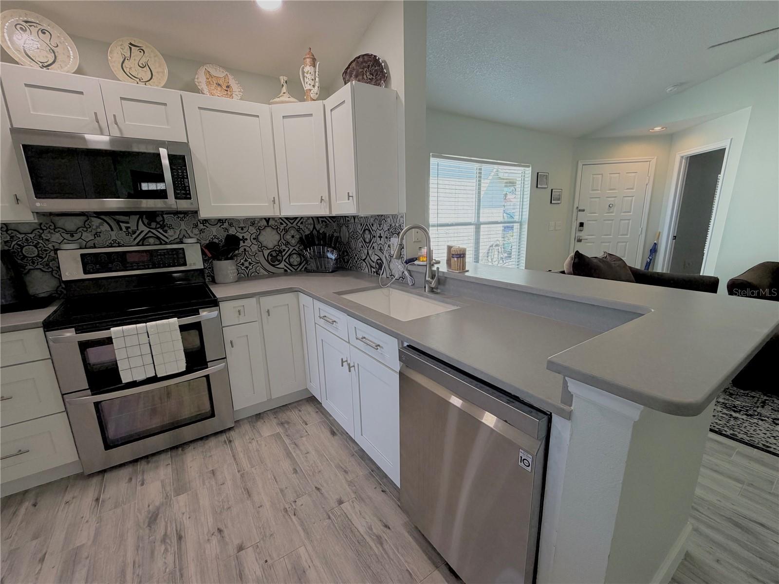 Image 5 of 23 For 1332 Dew Bloom Road