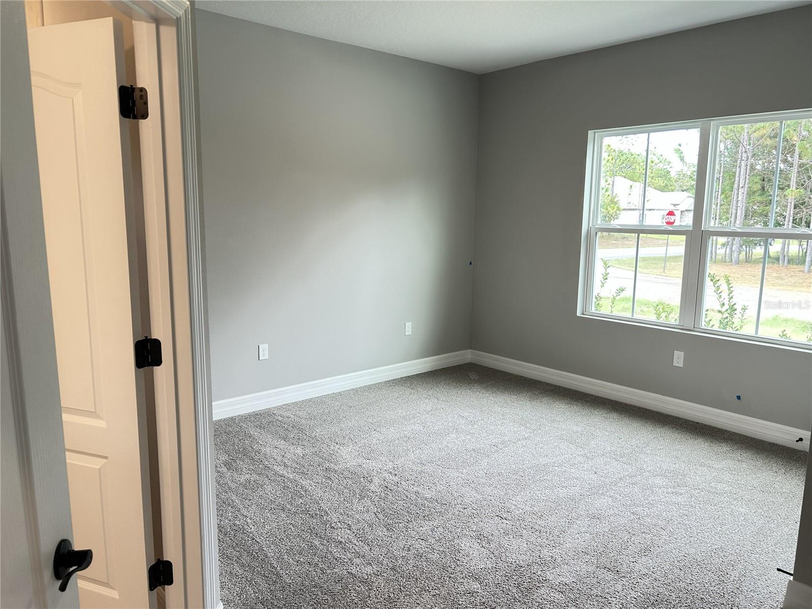 Image 13 of 23 For 41 Greentree Street