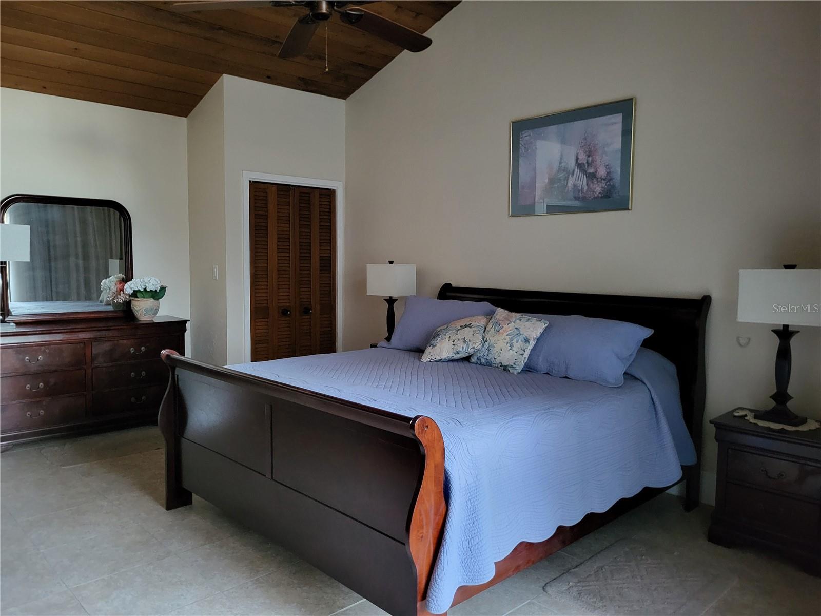 Image 13 of 15 For 706 Olde Camelot Circle 3295-6