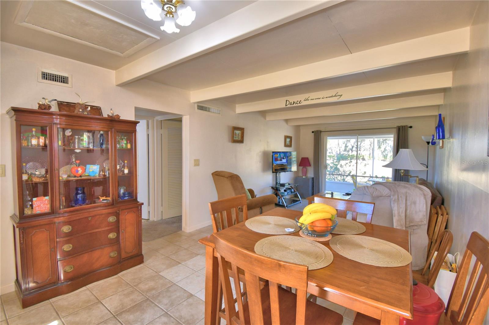 Image 7 of 49 For 2319 Club Circle