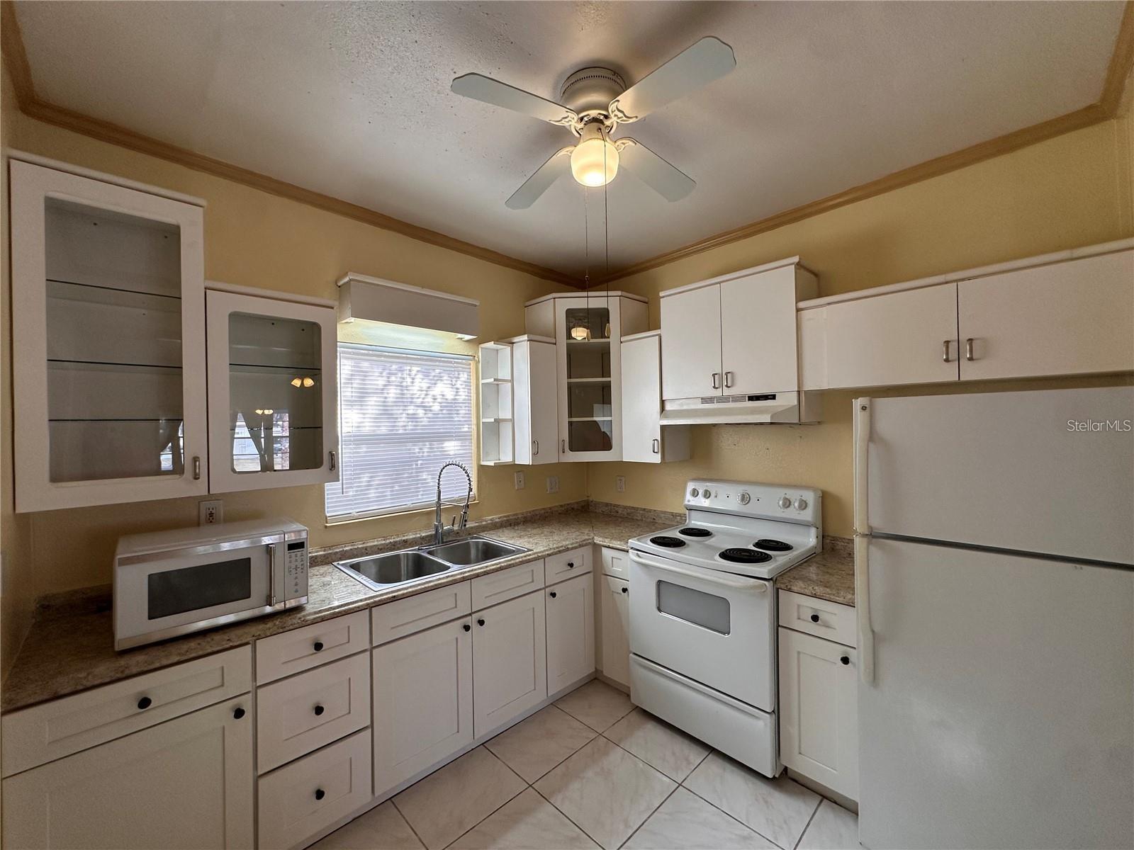 Image 10 of 24 For 1025 Main Street B