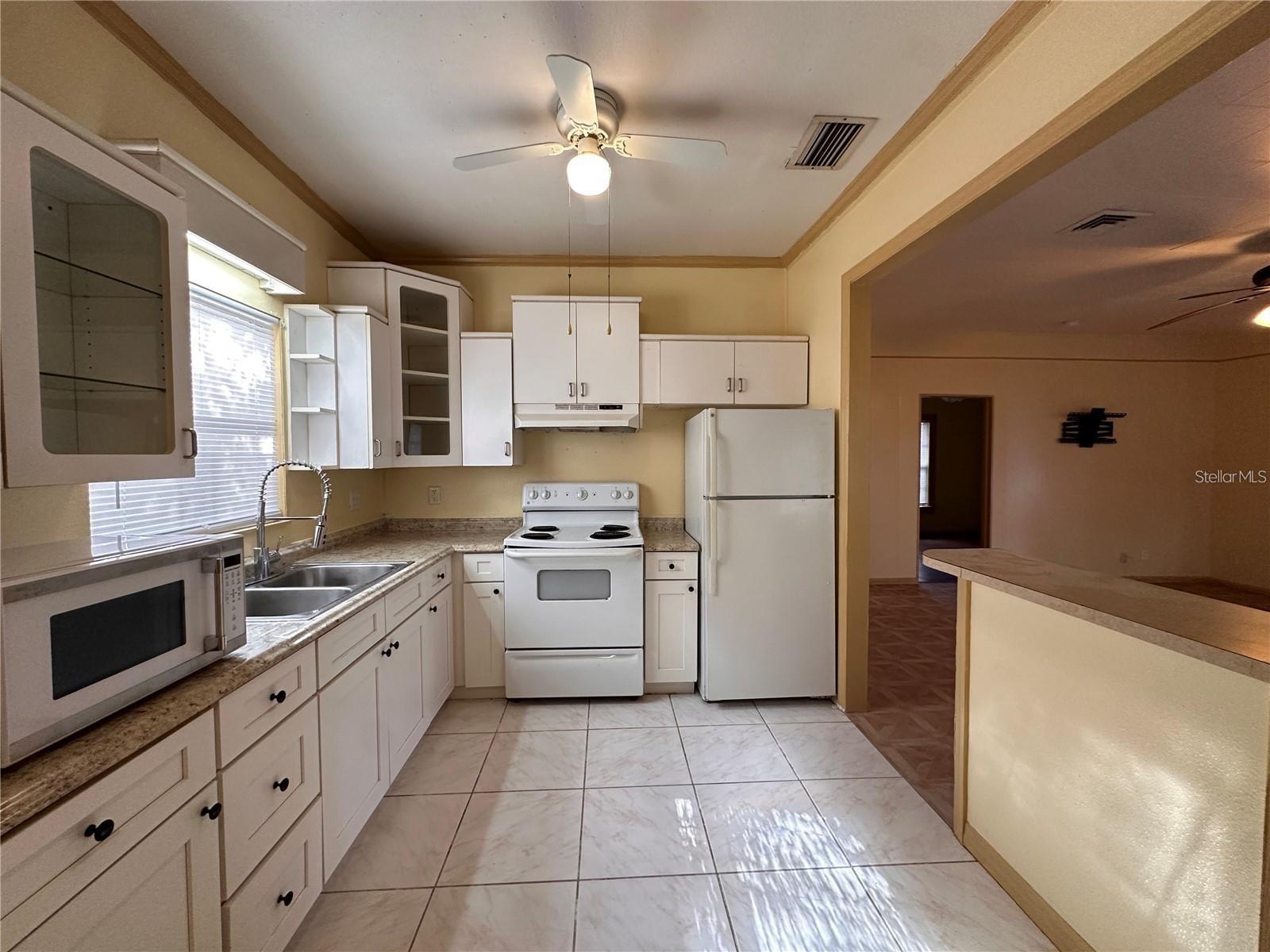 Image 11 of 24 For 1025 Main Street B