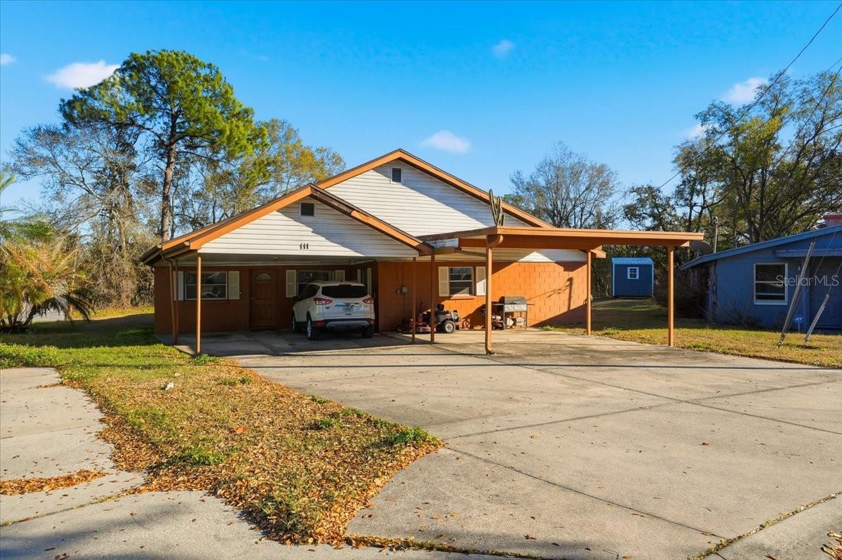 Image 2 of 44 For 111 Sunset Drive E