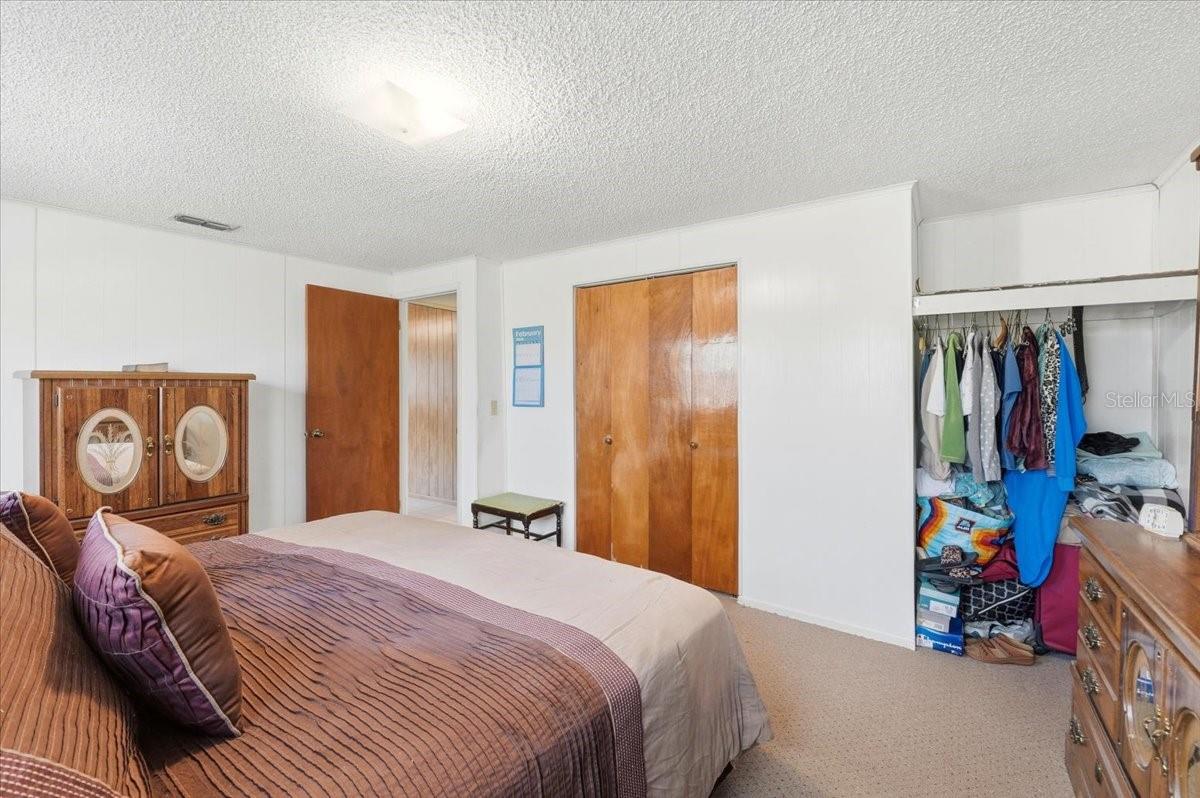 Image 26 of 44 For 111 Sunset Drive E