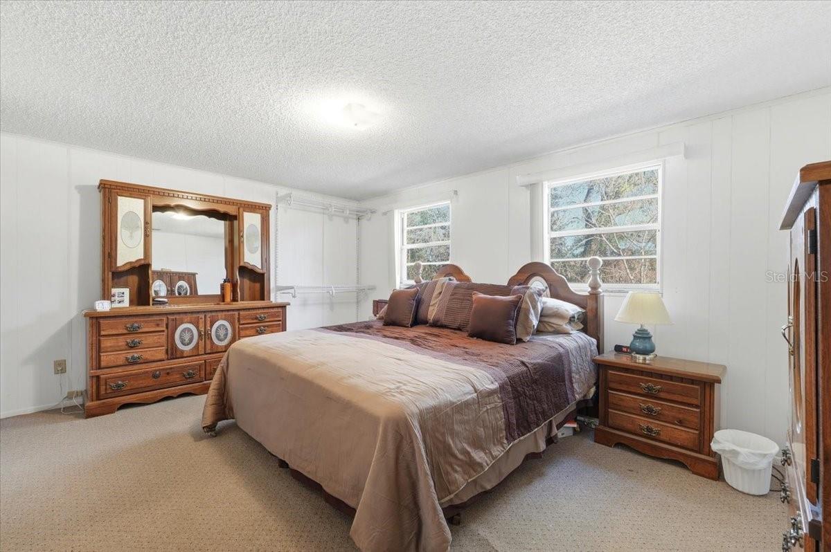 Image 28 of 44 For 111 Sunset Drive E