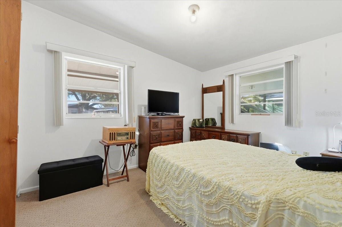 Image 32 of 44 For 111 Sunset Drive E