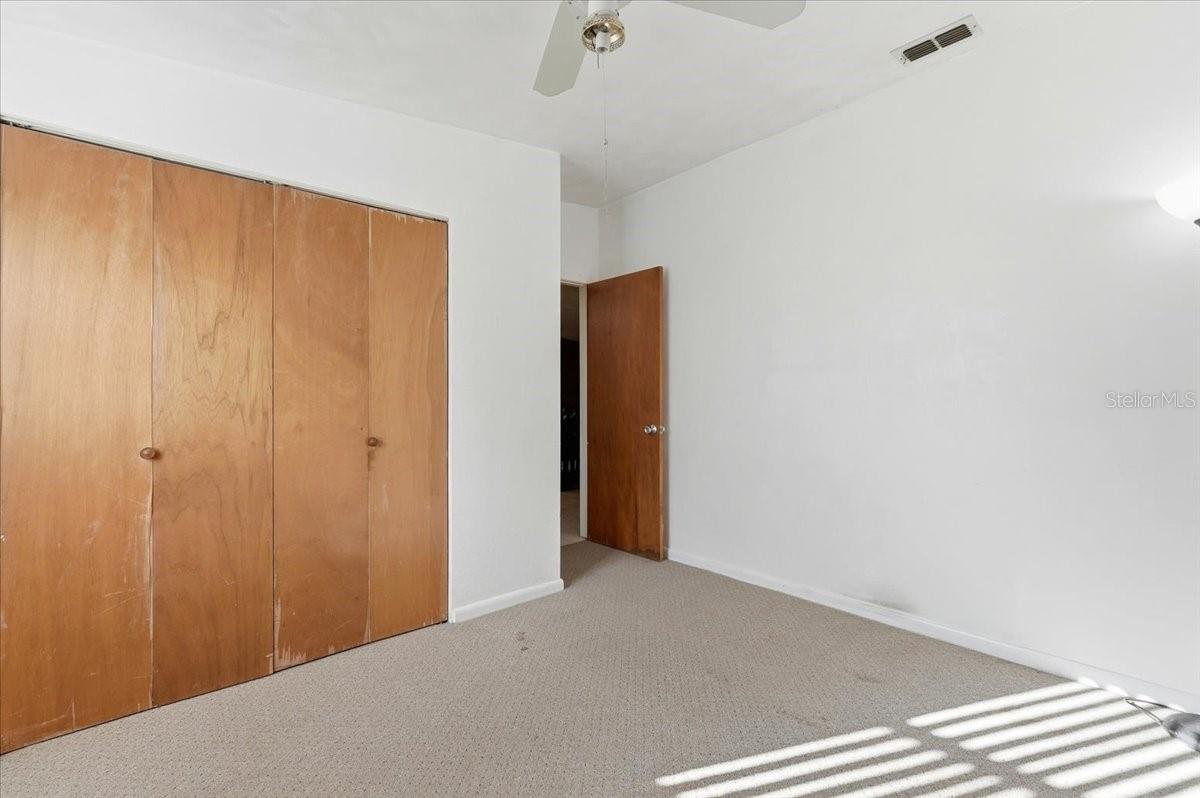 Image 35 of 44 For 111 Sunset Drive E