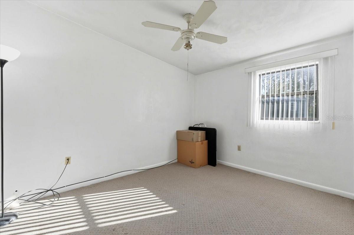 Image 36 of 44 For 111 Sunset Drive E