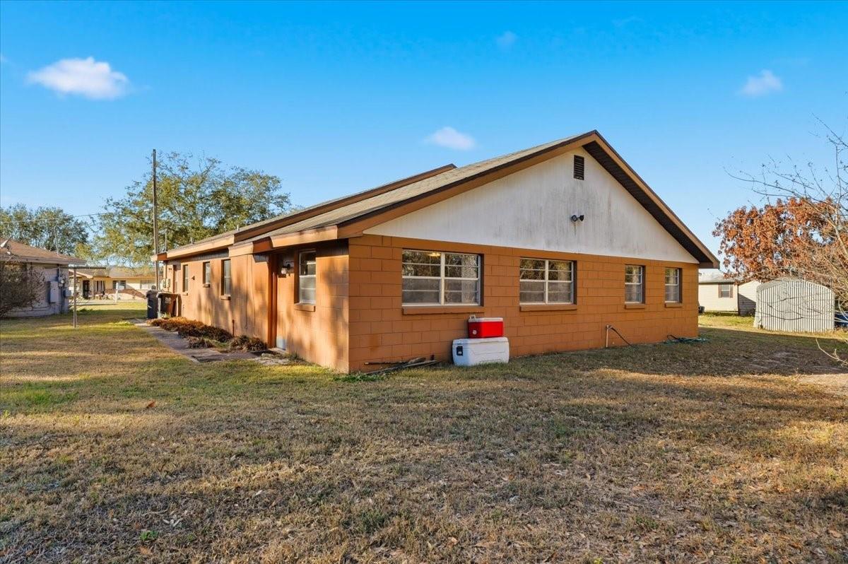 Image 5 of 44 For 111 Sunset Drive E