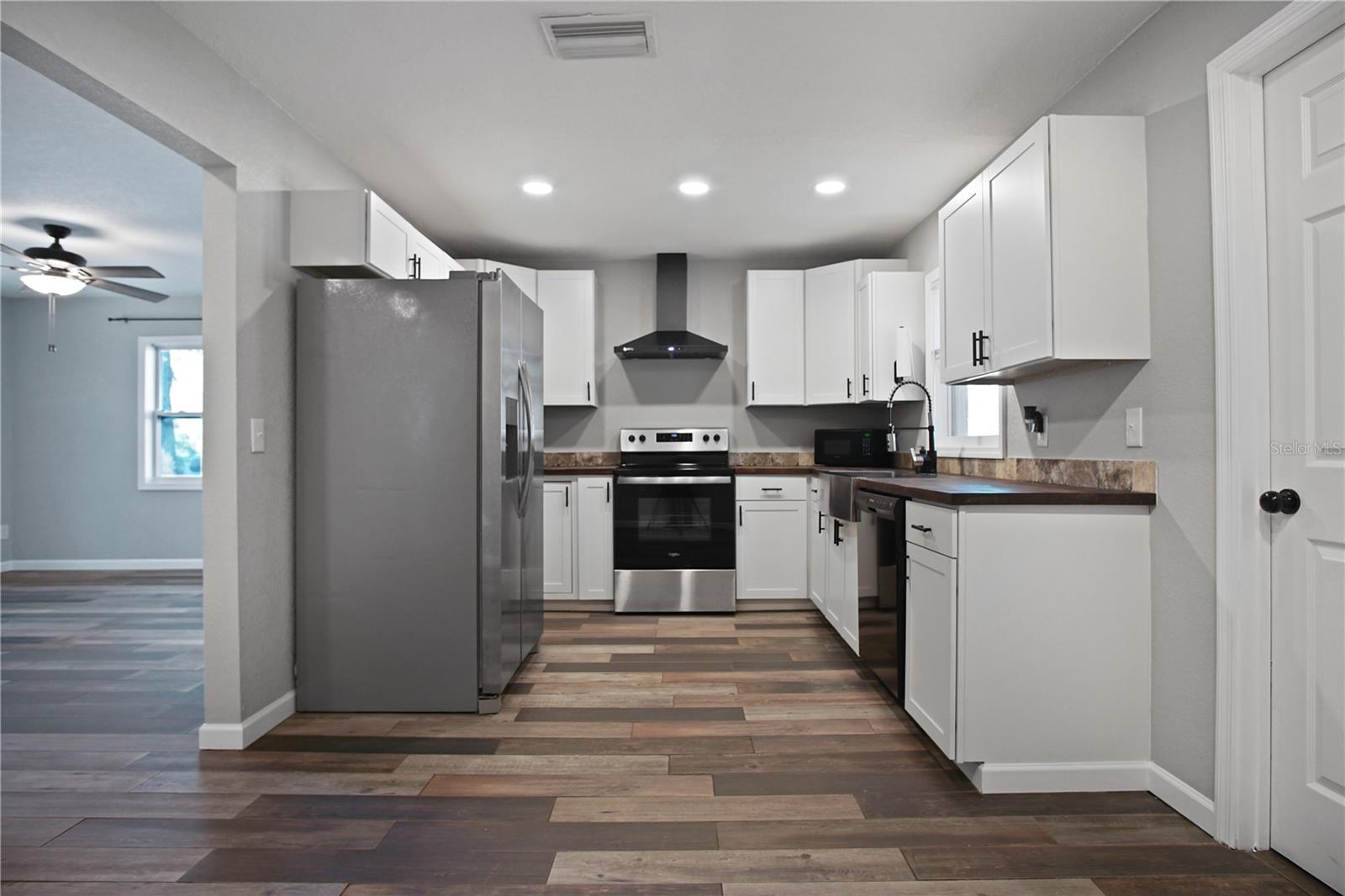 Image 3 of 26 For 213 Bougainvillea Avenue