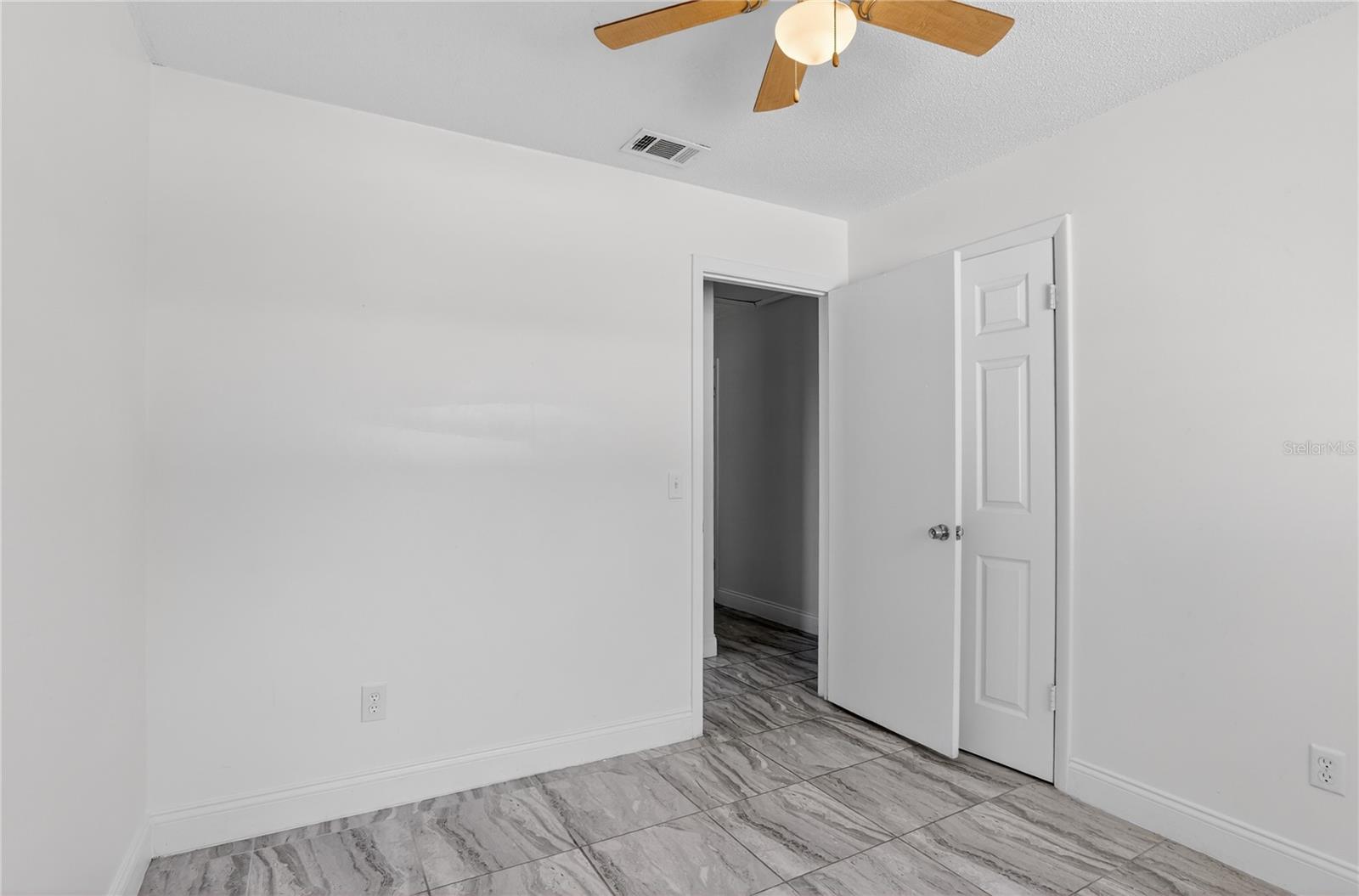 Image 23 of 39 For 8071 Rhea Circle