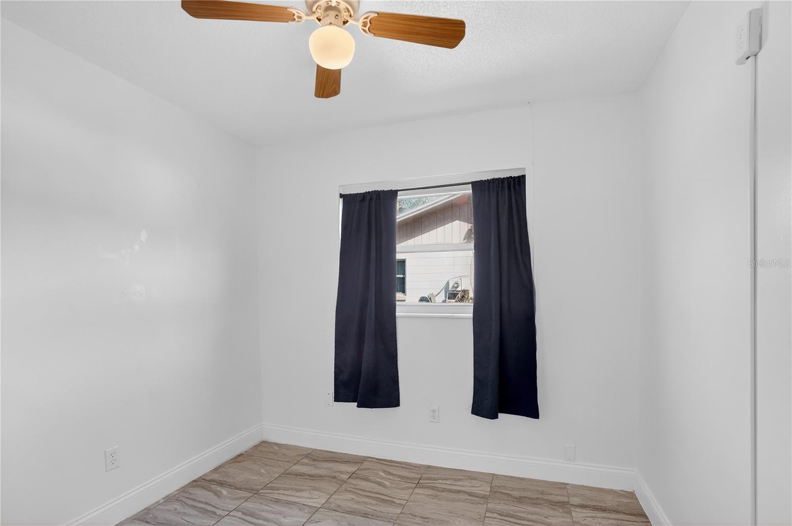 Image 25 of 39 For 8071 Rhea Circle