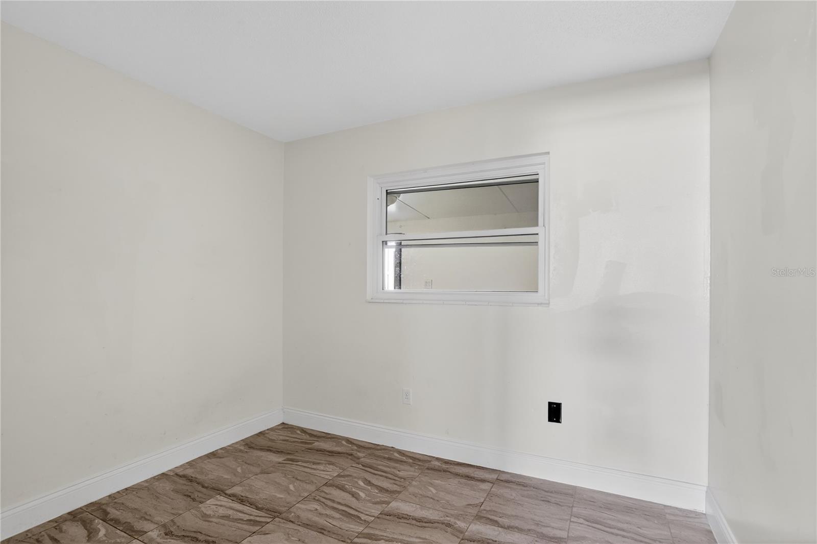 Image 27 of 39 For 8071 Rhea Circle