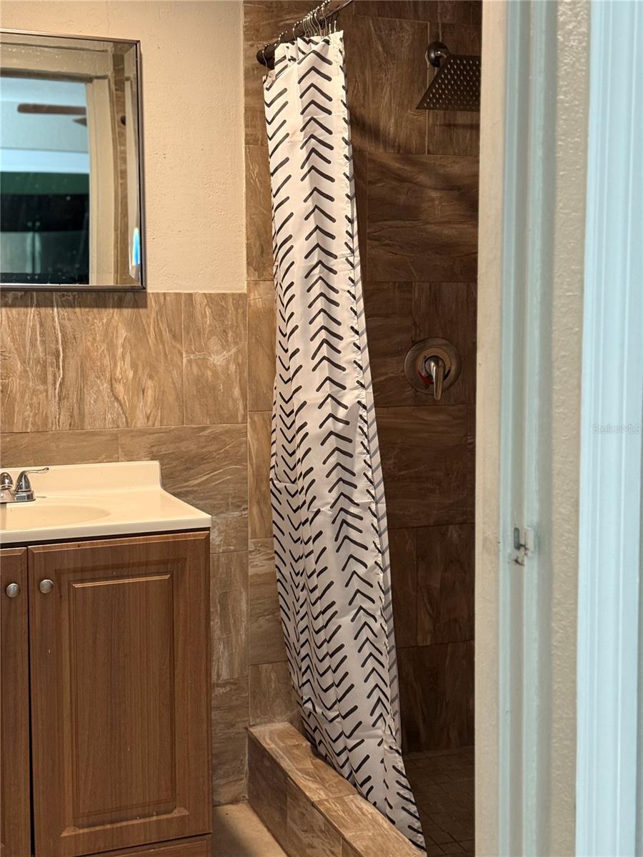 Image 10 of 22 For 720 Manor Drive