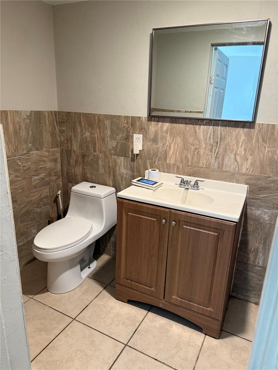 Image 12 of 22 For 720 Manor Drive