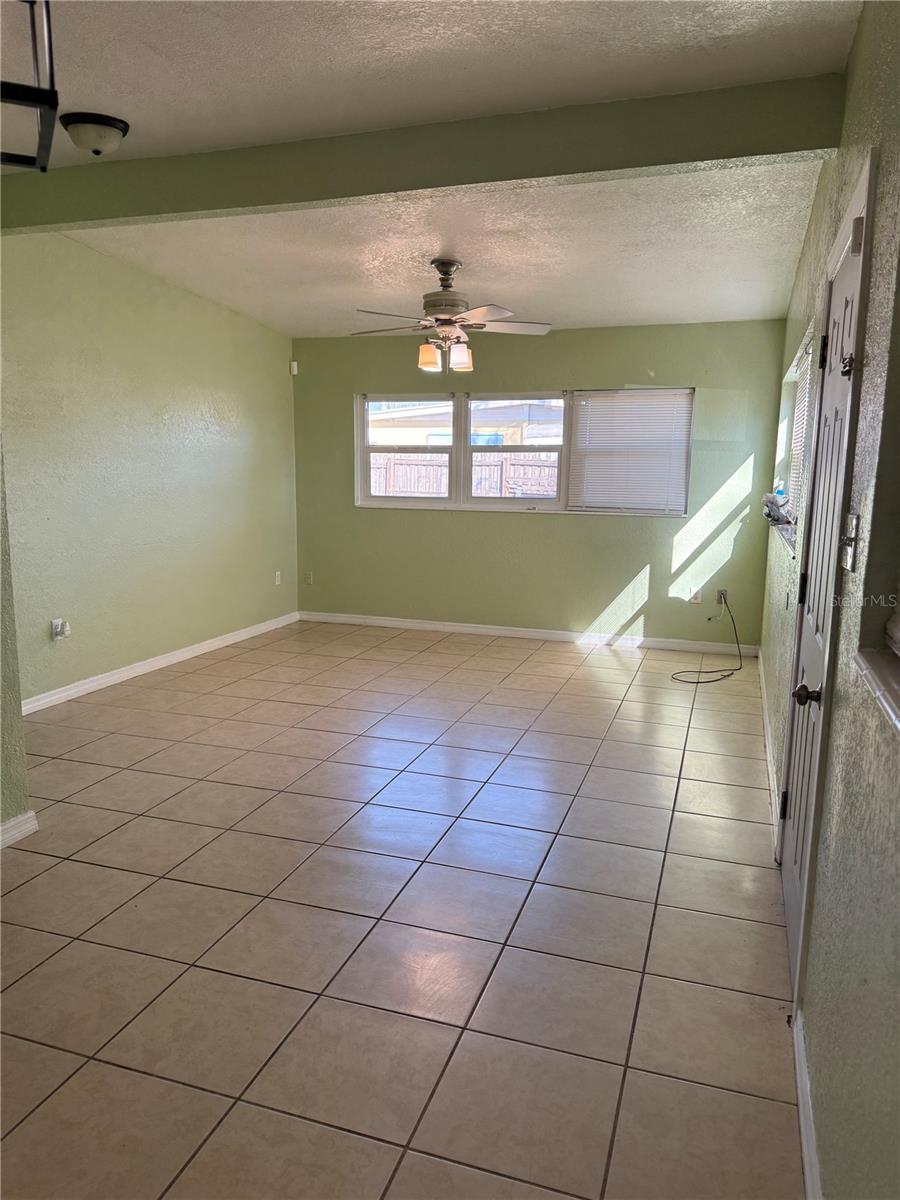 Image 13 of 22 For 720 Manor Drive