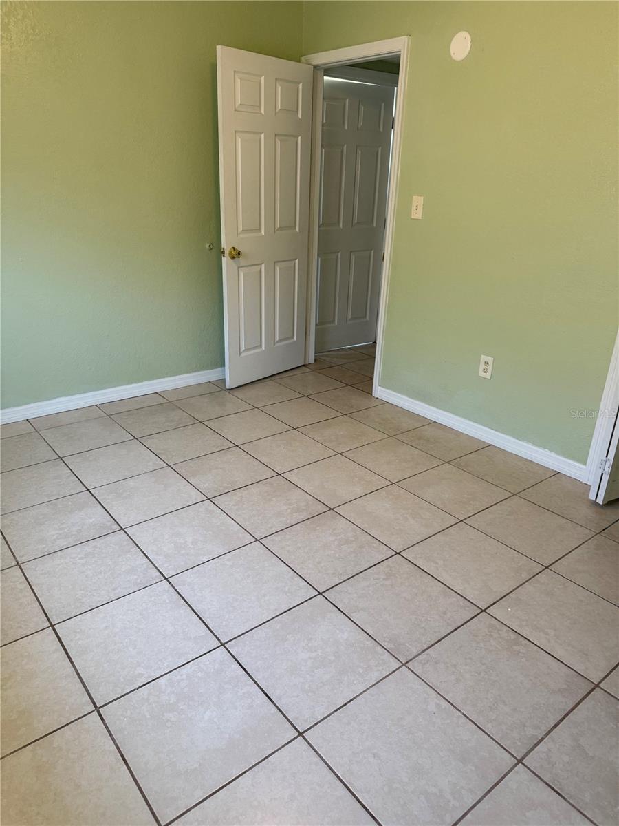 Image 18 of 22 For 720 Manor Drive