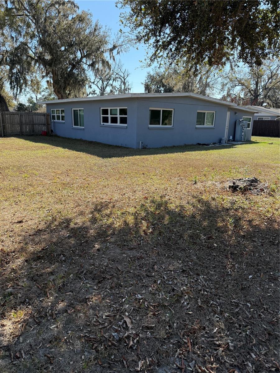 Image 21 of 22 For 720 Manor Drive