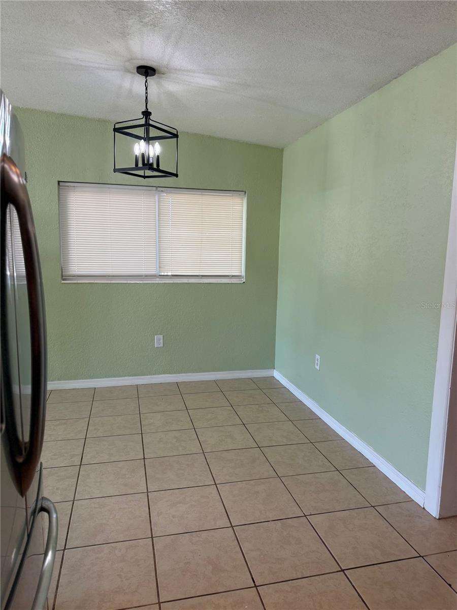 Image 6 of 22 For 720 Manor Drive